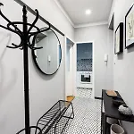 Solec Mystical Riverside Apartment *
