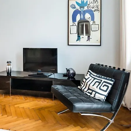 Solec Mystical Riverside Apartman Varsó